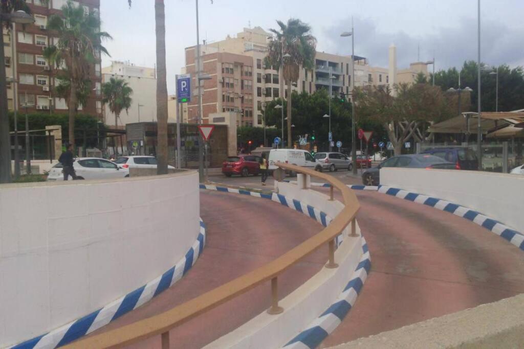 Precioso Piso En Almeria Centro Con Parking Gratis Екстериор снимка